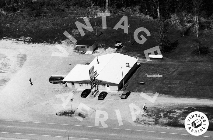 Tyelenes Restaurant and Cabins - 1993 Aerial (newer photo)
